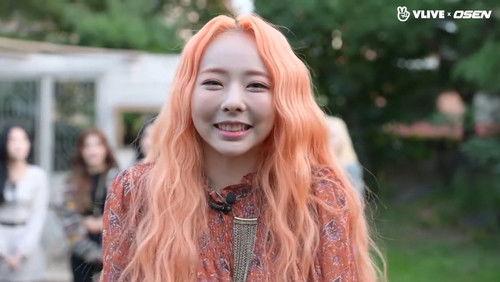 Star Road Season 61 Episode 2 - LOONA Unpredictable dance challenge for 'Why Not?'