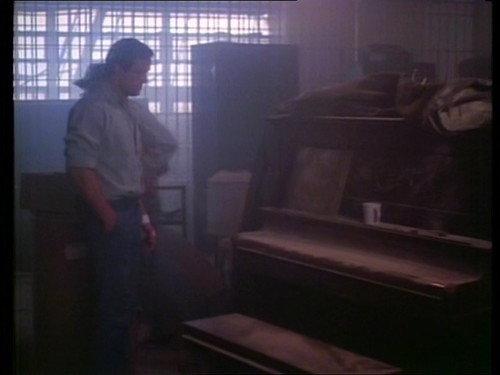 The Twilight Zone Season 2 Episode 6 - The Convict's Piano
