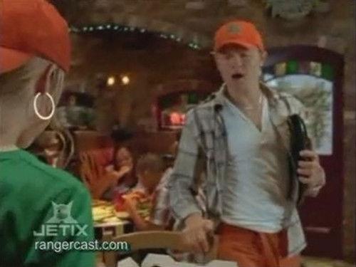 Power Rangers Season 16 Episode 19 - Path of the Rhino