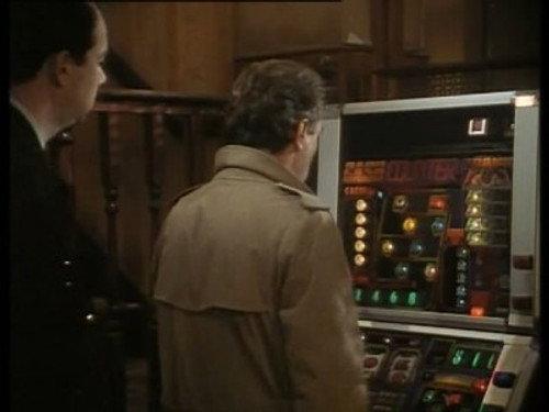 Minder Season 9 Episode 5 - Opportunity Knocks and Bruises