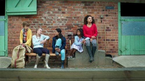 Free Rein Season 1 Episode 3 - Spying on Pin