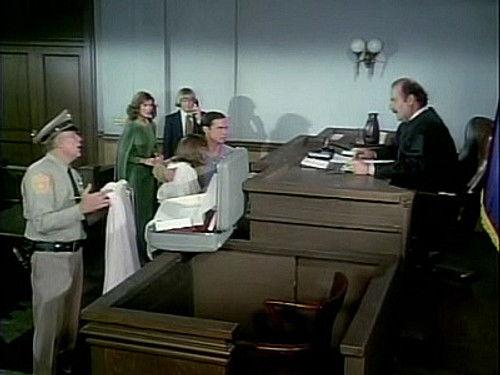 The Invisible Man Season 1 Episode 8 - Stop When Red Lights Flash