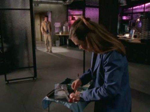 The Invisible Man Season 1 Episode 17 - Flowers for Hobbes