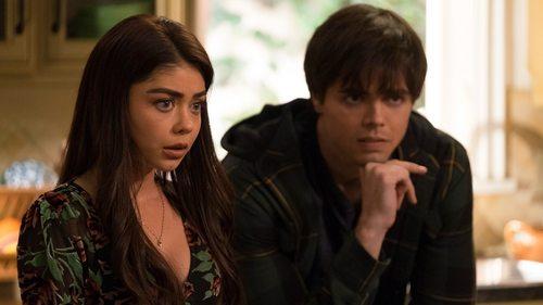 Modern Family Season 10 Episode 10 - Stuck in a Moment