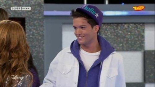 Shake It Up Season 1 Episode 6 - Age It Up