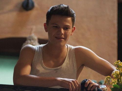 El amor invencible Season 1 Episode 16 - "El dolor también une"