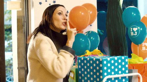 Odd Mom Out Season 1 Episode 3 - Dying to Get In