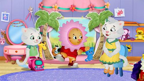 Daniel Tiger's Neighborhood Season 1 Episode 20 - Katerina Shares her Tutu