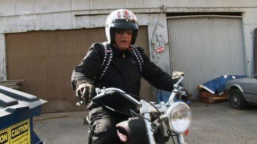 Storage Wars Season 4 Episode 13 - Old Tricks, New Treats