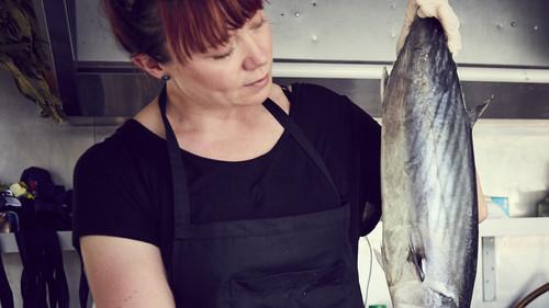 Eat. Race. Win. Season 1 Episode 6 - What's for Dinner?