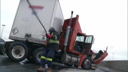 Heavy Rescue: 401 Season 1 Episode 7 - Nerves of Steel