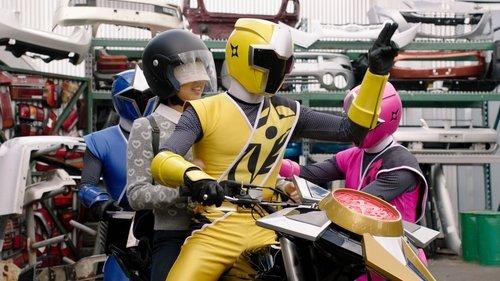 Power Rangers Season 25 Episode 15 - Tech Support
