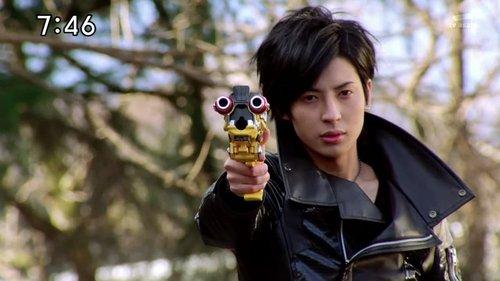 Zyuden Sentai Kyoryuger Season 1 Episode 4 - Fire! The Courageous Gaburivolver