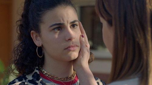 The Hockey Girls Season 1 Episode 11 - Friends