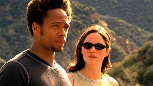 CSI: Crime Scene Investigation Season 2 Episode 18 - Chasing The Bus