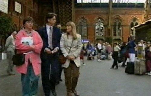 Birds of a Feather Season 4 Episode 2 - Food for Thought