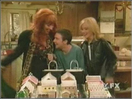 Married... with Children Season 11 Episode 8 - God Help Ye Merry Bundymen