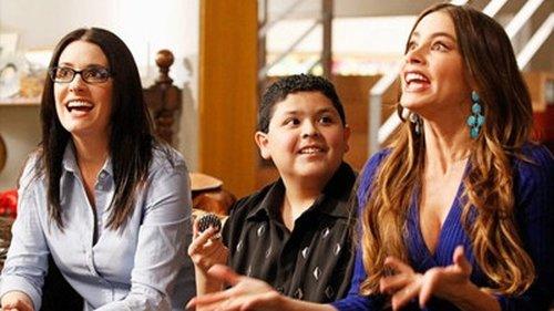 Modern Family Season 4 Episode 20 - Flip Flop