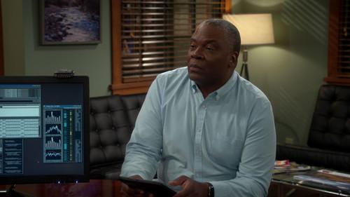 Last Man Standing Season 8 Episode 3 - Yours, Wine, and Ours