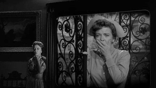 The Twilight Zone Season 1 Episode 4 - The Sixteen-Millimeter Shrine