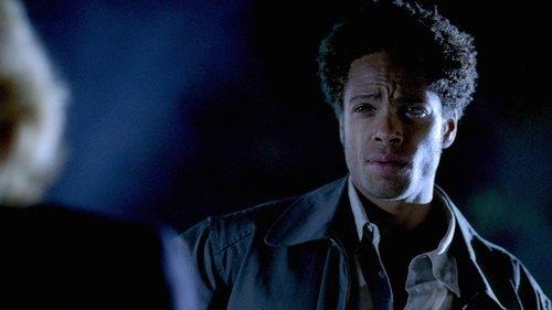 CSI: Crime Scene Investigation Season 1 Episode 3 - Crate 'n Burial