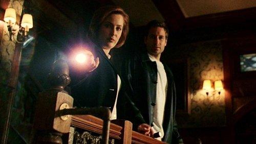 The X-Files Season 6 Episode 6 - How the Ghosts Stole Christmas