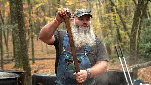 Moonshiners Season 15 Episode 16 - Outlaw & Order