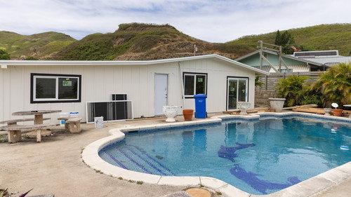 Renovation Aloha Season 2 Episode 2 - '80s Pool House Nightmare