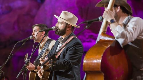 Bluegrass Underground Season 7 Episode 10 - Drew Holcomb & The Neighbors
