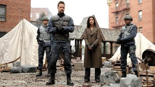 Gotham Season 5 Episode 6 - Legend of Dark Knight: 13 Stitches