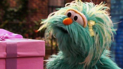 Sesame Street Season 45 Episode 13 - Waiting for the Present