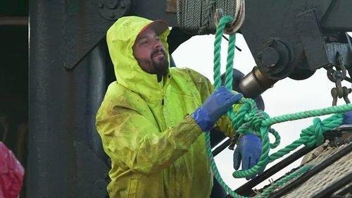 Deadliest Catch Season 13 Episode 16 - Man Down