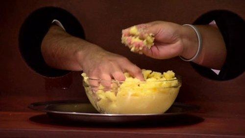 Hell's Kitchen Season 11 Episode 14 - 7 Chefs Compete (1)