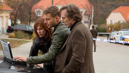 Crossing Lines Season 2 Episode 5 - Home Is Where the Heart Is