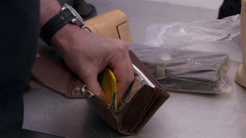 To Catch a Smuggler Season 5 Episode 1 - A Galliant Billfold