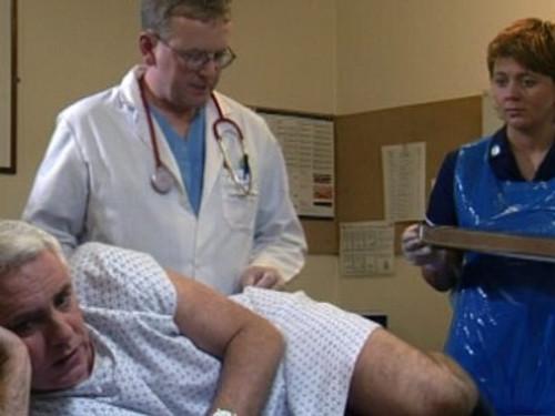 Phoenix Nights Season 1 Episode 5 - Comedy Robot Wars