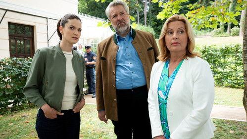 Die Rosenheim-Cops Season 25 Episode 15 - Zwei Koffer aus Berlin