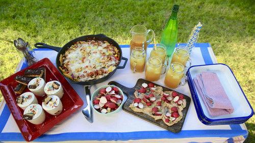 Girl Meets Farm Season 4 Episode 1 - Outdoor Movie Night