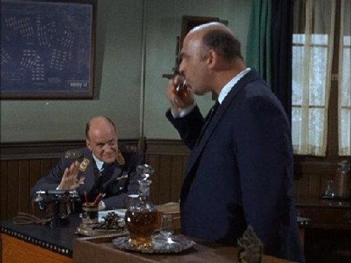 Hogan's Heroes Season 4 Episode 1 - Clearance Sale at the Black Market