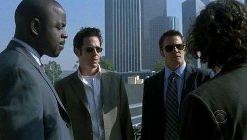 Numb3rs Season 1 Episode 13 - Man Hunt