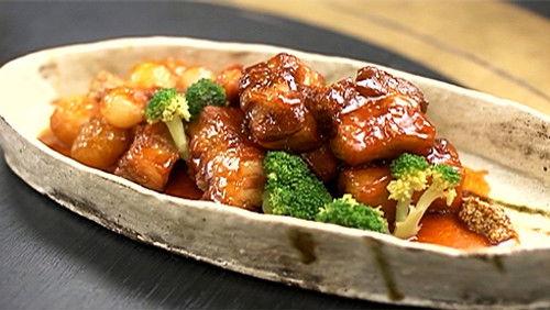 Background image for Rika's TOKYO CUISINE: Nabe hot-pot: Shrimp and Chicken meatballs, Cucumber and Egoma Salad with Sesame Oil Dressing
