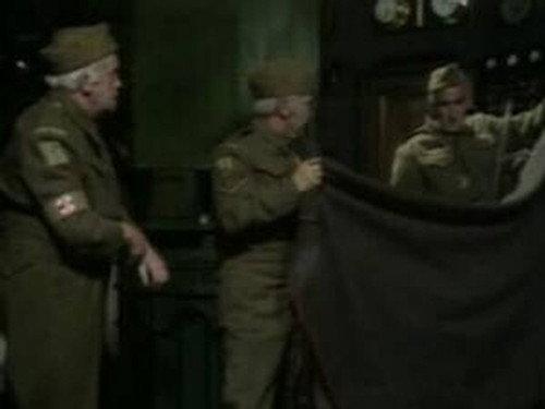 Dad's Army Season 4 Episode 7 - Put That Light Out!