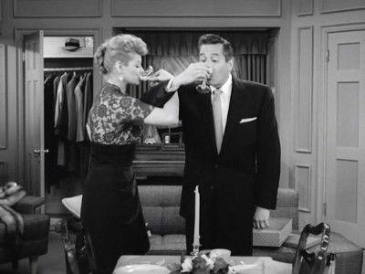 I Love Lucy Season 3 Episode 16 - Sentimental Anniversary