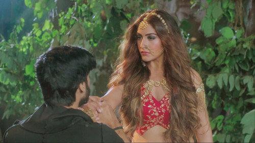 Naagin Season 5 Episode 6 - Bani Strikes Back!