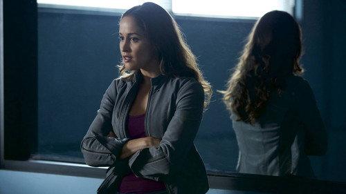 Rosewood Season 1 Episode 9 - Fashionistas and Fasciitis
