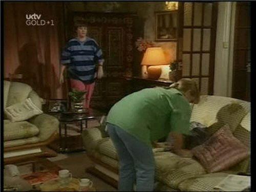 Birds of a Feather Season 3 Episode 6 - The Lost Weekend