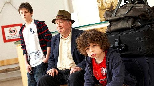 Outnumbered Season 2 Episode 4 - The Airport