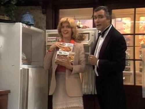 Family Ties Season 5 Episode 19 - Battle of the Sexes