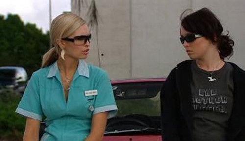 Outrageous Fortune Season 3 Episode 6 - Put the Strong Law on Him