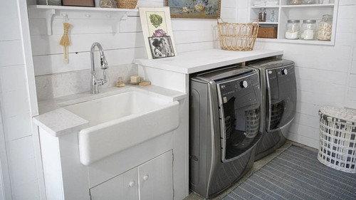 Pamela's Garden of Eden Season 1 Episode 1 - I Love Laundry!